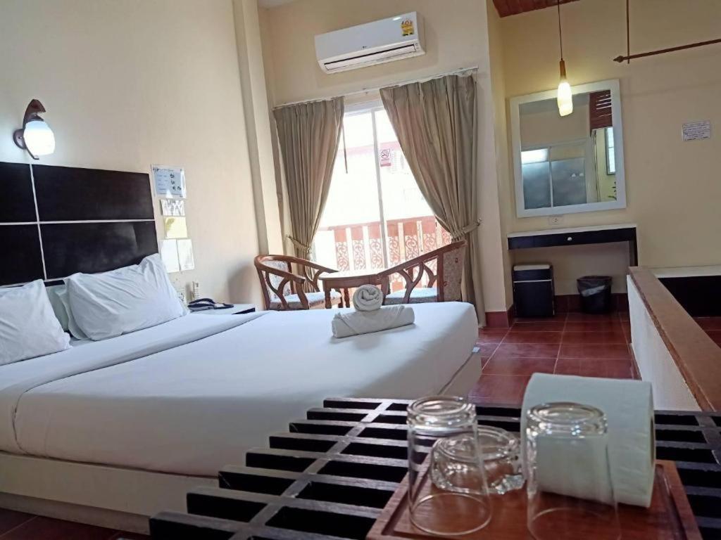 V.Hotel & Resort Hatjaj Kültér fotó