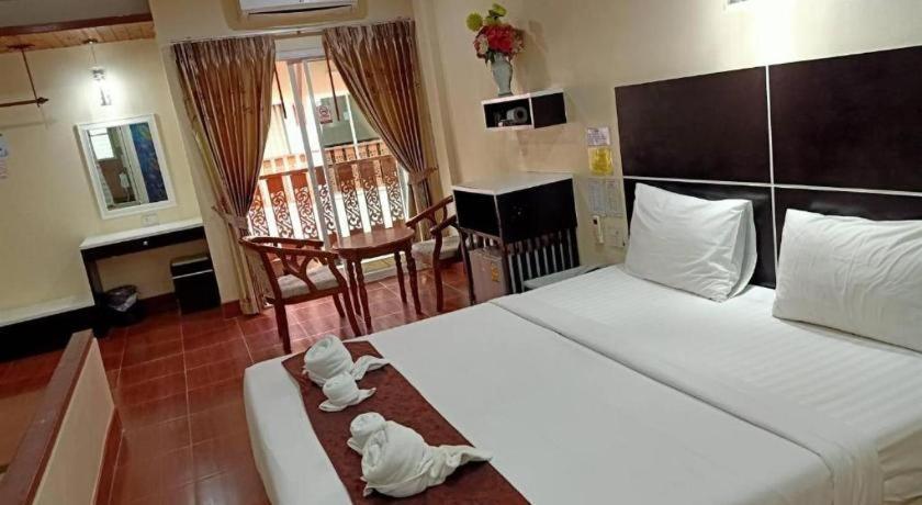 V.Hotel & Resort Hatjaj Kültér fotó